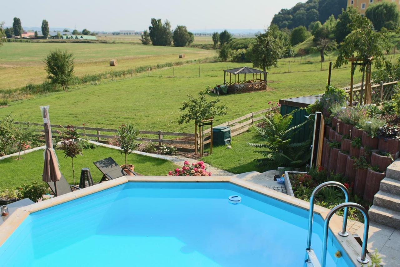 Ferienhof Graefe - 3-Seiten Hof Mit Grossem Garten, Pool & Sauna Meißen المظهر الخارجي الصورة